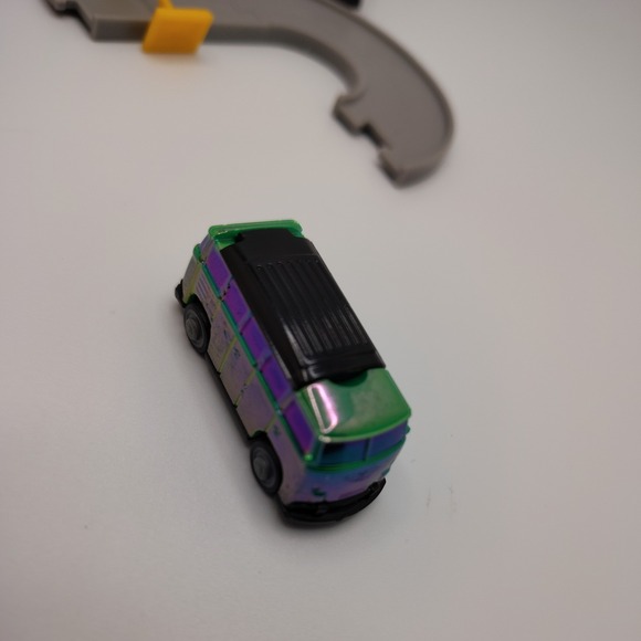 Battat Driven Pocket Series ~Road to Gold ~ Camper Van Rainbow - Picture 5 of 10